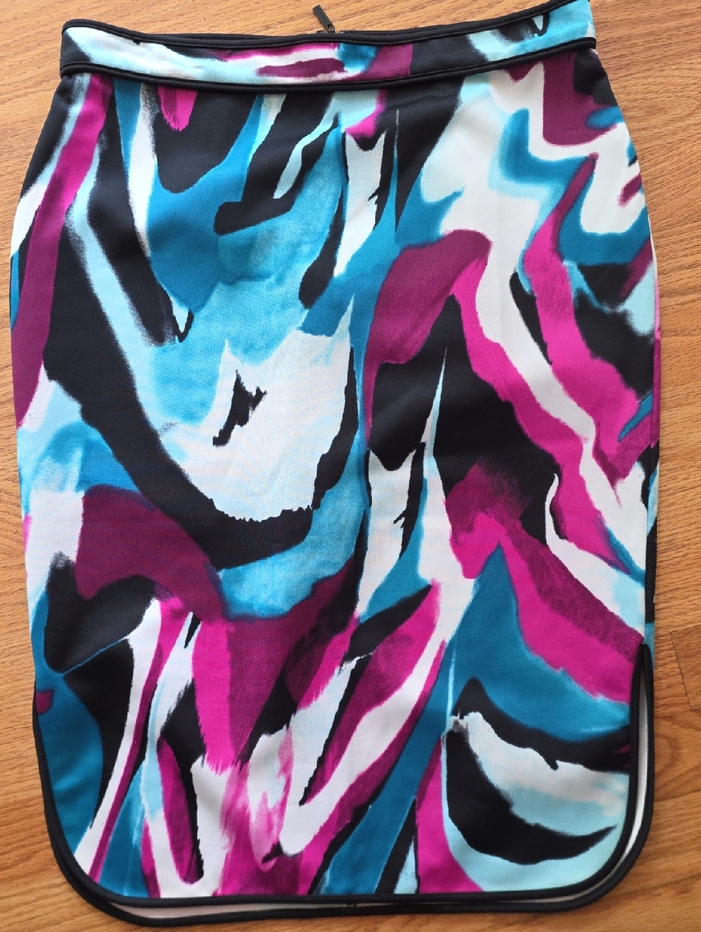 Bisou Bisou Abstract Print Skirt - Magenta, Teal & White
